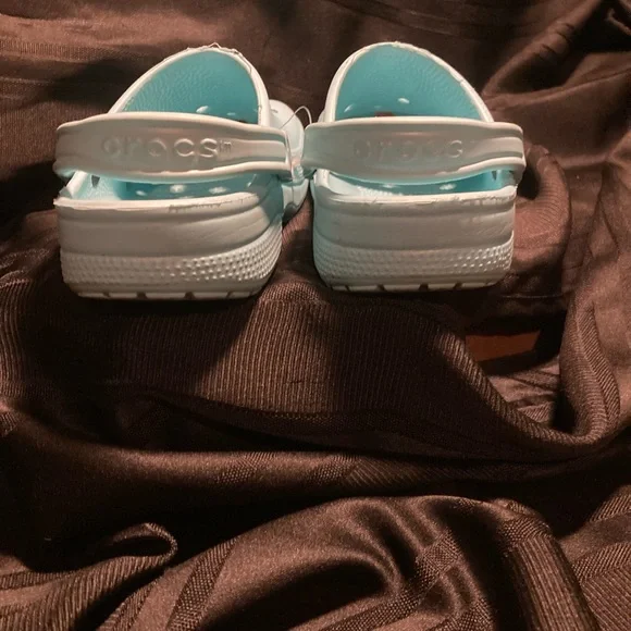 CROCS Blue Water Shoes with Perforated Design and Heel Strap - Picture 4 of 6